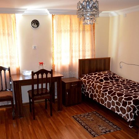Nunu'S Guesthouse チャルトゥボ エクステリア 写真